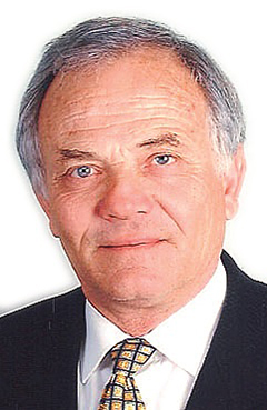 Le maire de Berre-les-Alpes Monsieur Maurice LAVAGNA