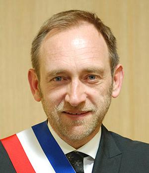 Le maire de Saint-Christophe-du-Bois Monsieur Sylvain SÉNÉCAILLE